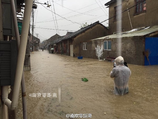 大学宿舍被孤立要搬出去住吗 (大学宿舍被孤立很抑郁怎么办)